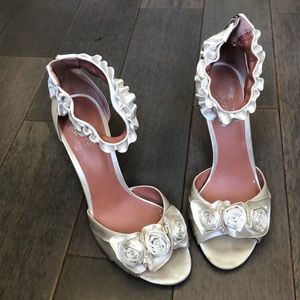 Satin Vince Camuto heels. Size 7.5